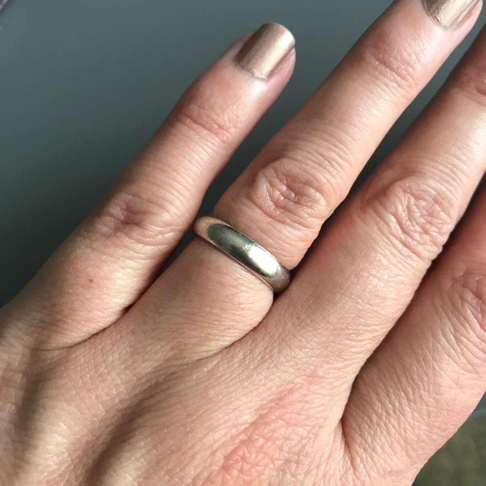 14k white gold band size 4.5